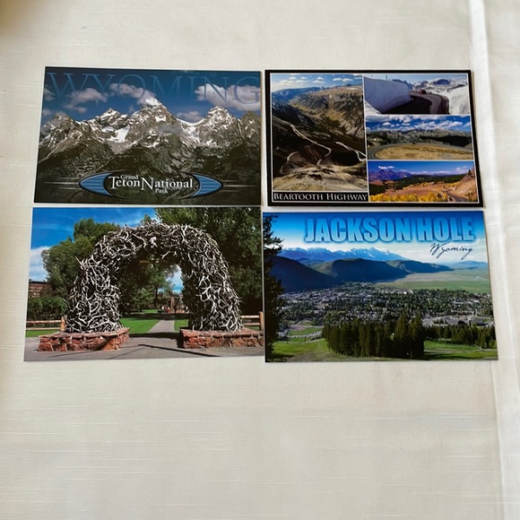 Set of 4 post cards unused new travel Wyoming national park - Picture 1 of 8